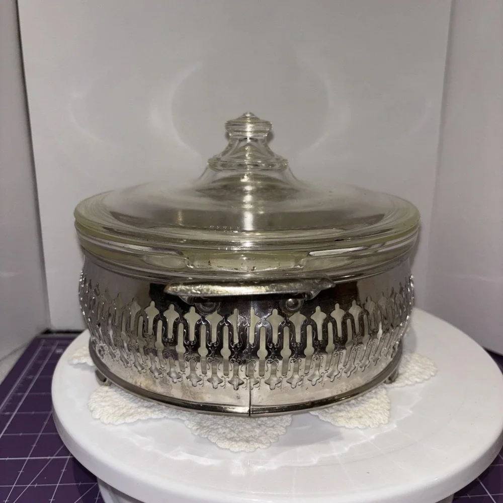 RARE 1920's PYREX Clear Glass Casserole‎ w/Lid & Etched Silver Holder